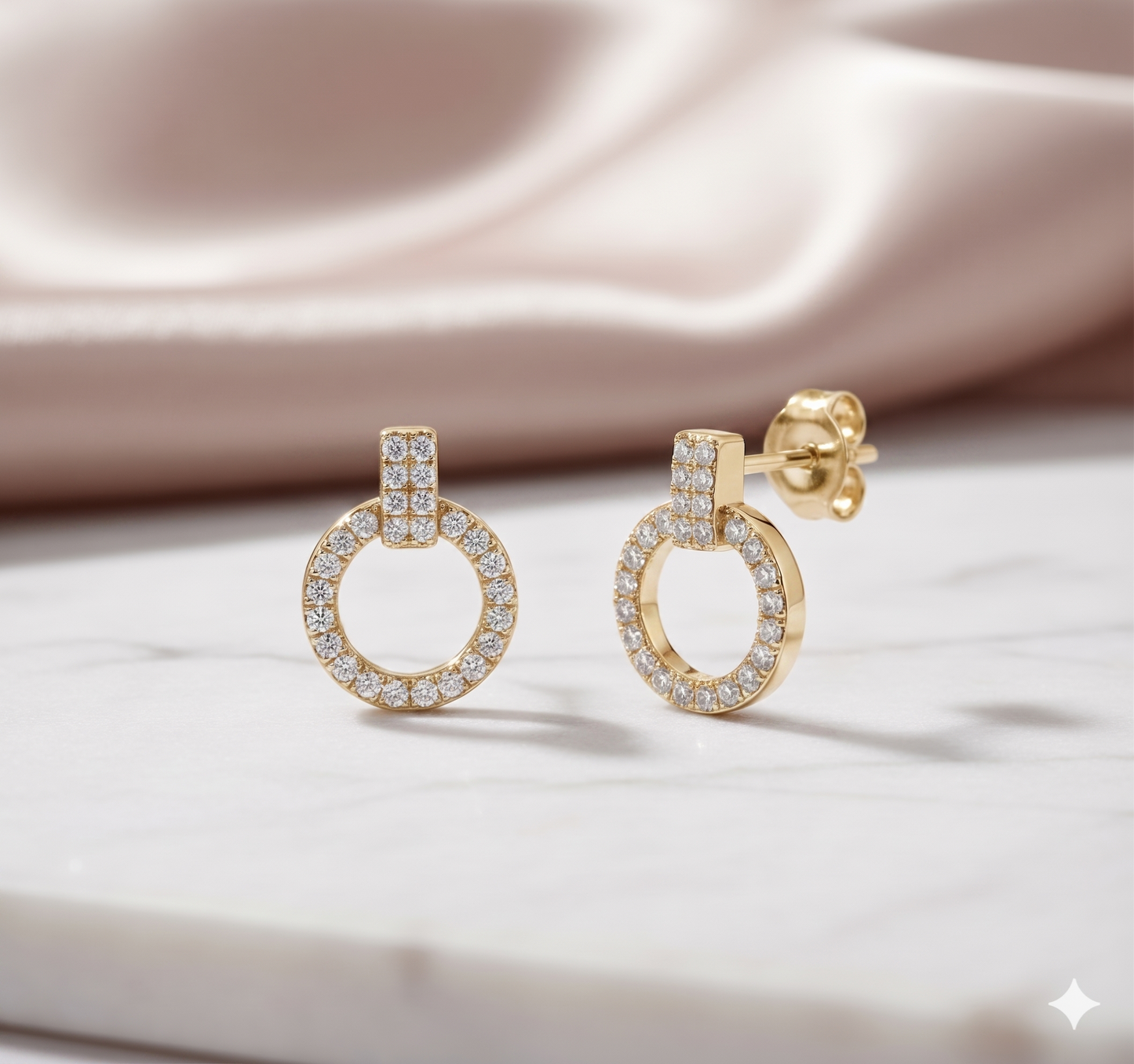 Interlocking Circle Vertical Bar Diamond Stud Earrings